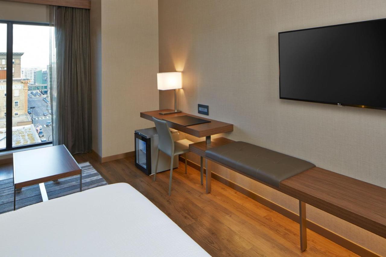 Ac Hotel By Marriott Minneapolis Downtown Экстерьер фото