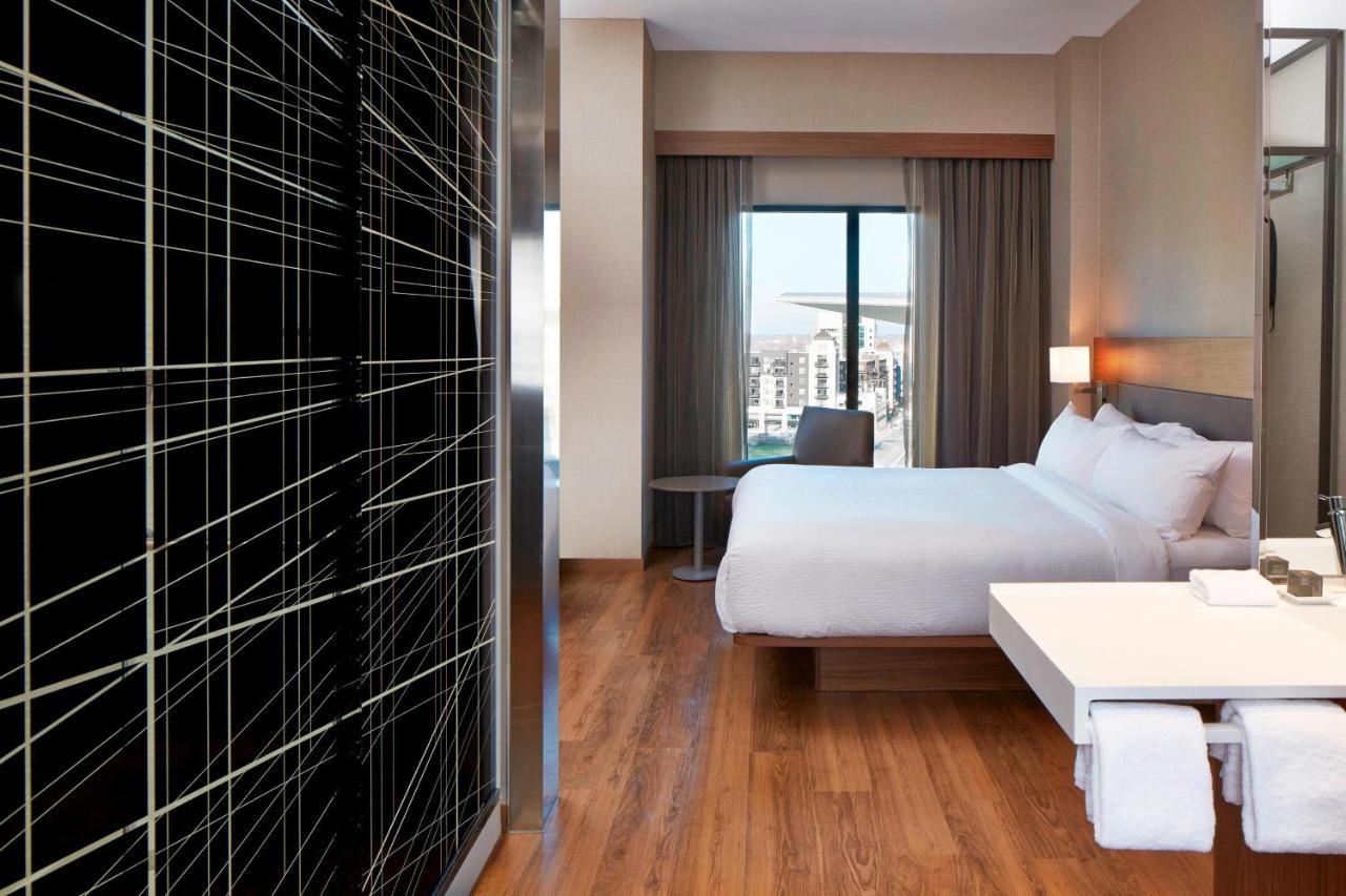 Ac Hotel By Marriott Minneapolis Downtown Экстерьер фото