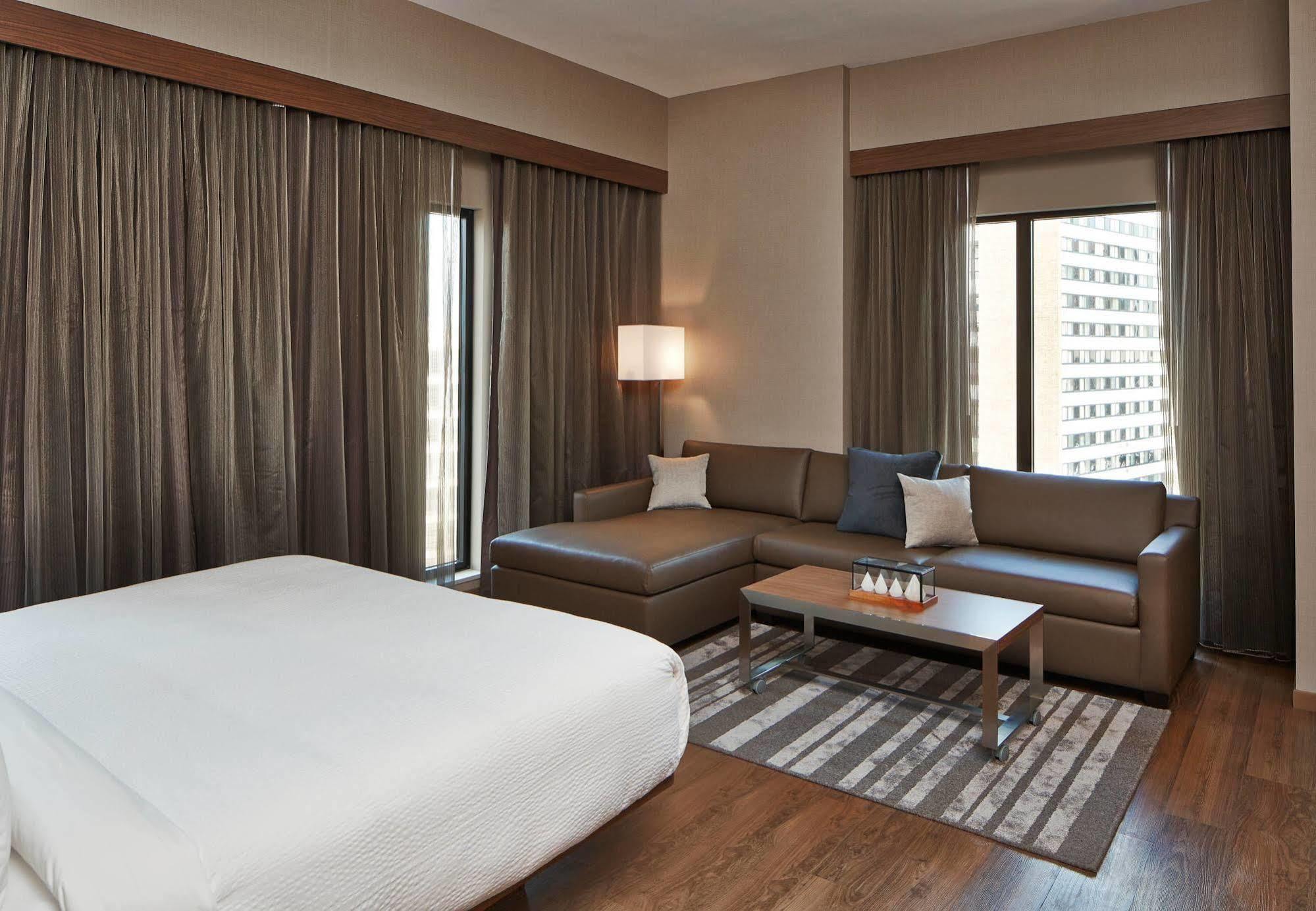 Ac Hotel By Marriott Minneapolis Downtown Экстерьер фото