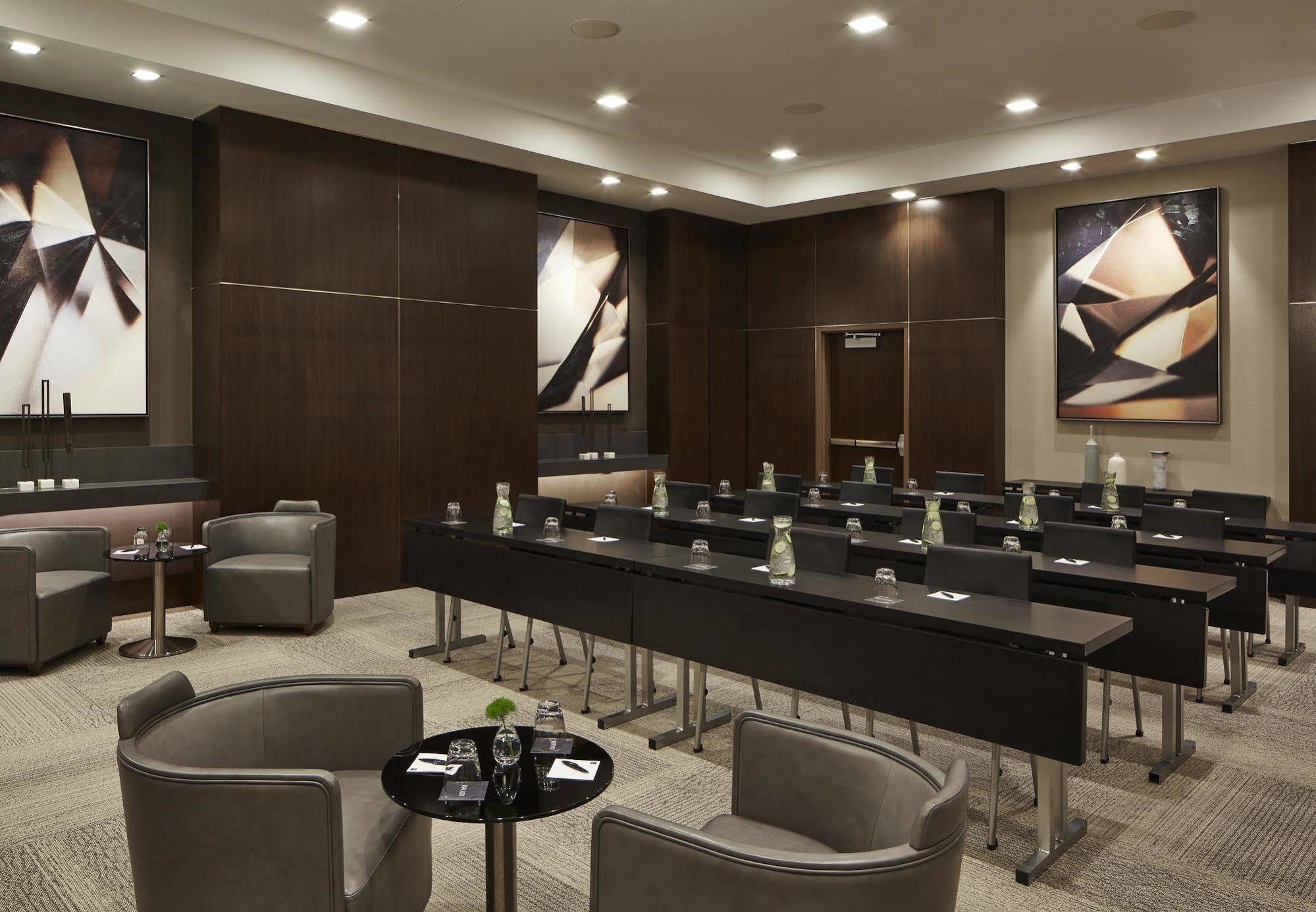 Ac Hotel By Marriott Minneapolis Downtown Экстерьер фото
