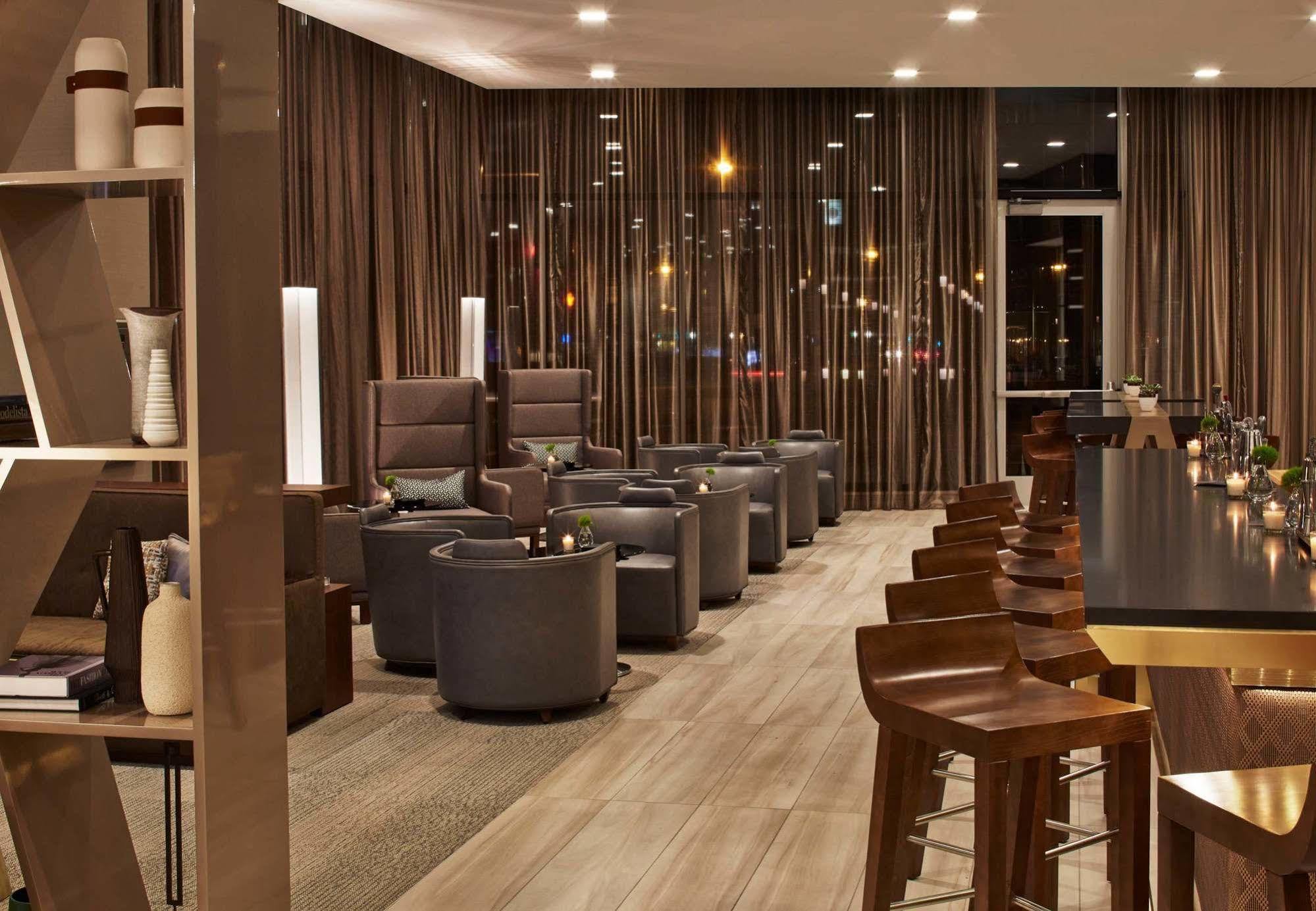 Ac Hotel By Marriott Minneapolis Downtown Экстерьер фото